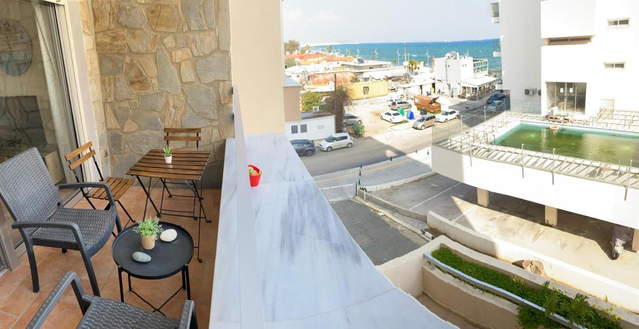 Central, By Sea, Seaview, Renovated 1 Bedroom Flat Larnaca Exterior foto