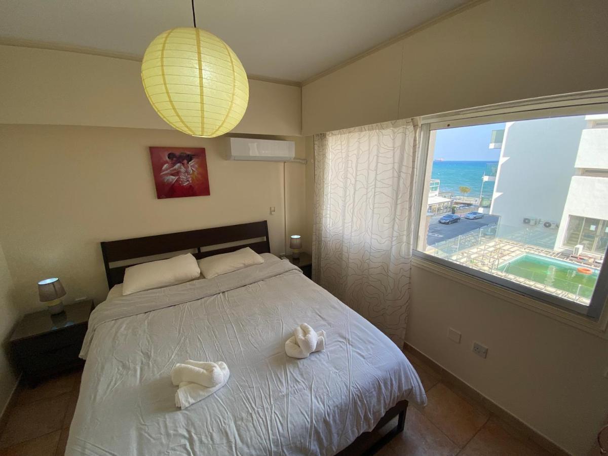 Central, By Sea, Seaview, Renovated 1 Bedroom Flat Larnaca Exterior foto